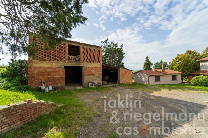 Image No.22-7 Bed Farmhouse for sale