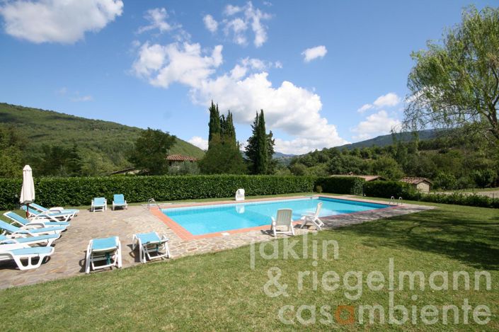 Image No.18-9 Bed Farmhouse for sale