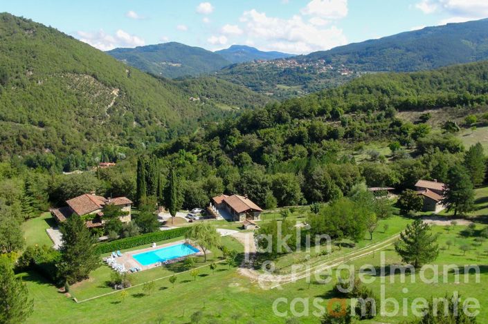 Image No.2-9 Bed Farmhouse for sale