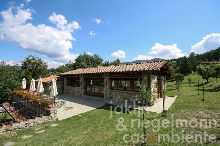 Image No.20-9 Bed Farmhouse for sale