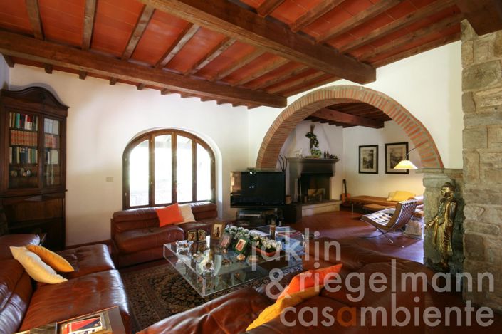 Image No.39-9 Bed Farmhouse for sale