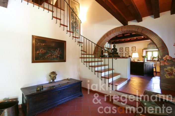 Image No.40-9 Bed Farmhouse for sale