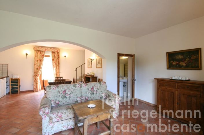 Image No.56-9 Bed Farmhouse for sale