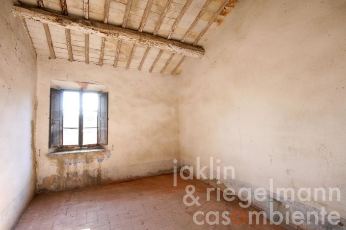 Image No.45-6 Bed Country House for sale