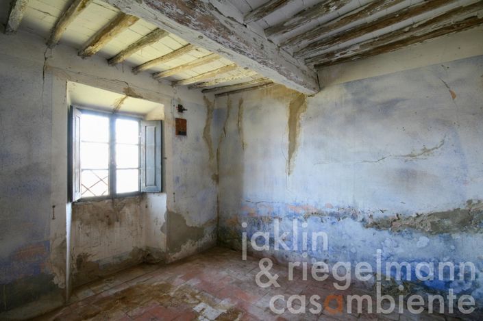 Image No.47-6 Bed Country House for sale