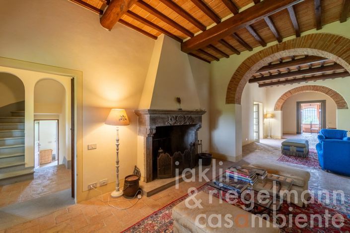 Image No.36-6 Bed Country House for sale