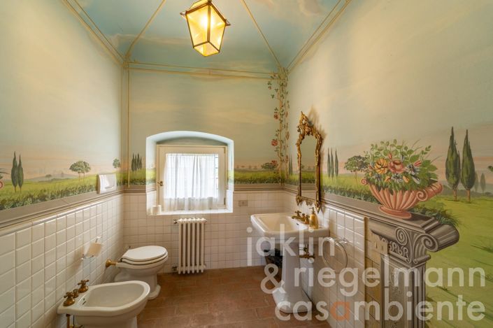 Image No.37-6 Bed Country House for sale