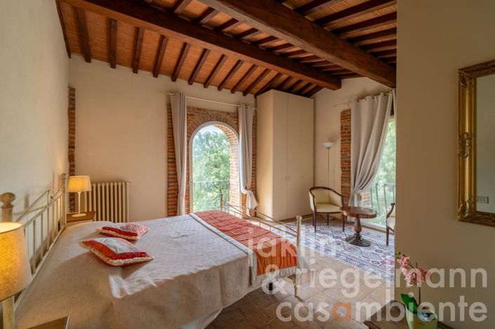 Image No.53-6 Bed Country House for sale