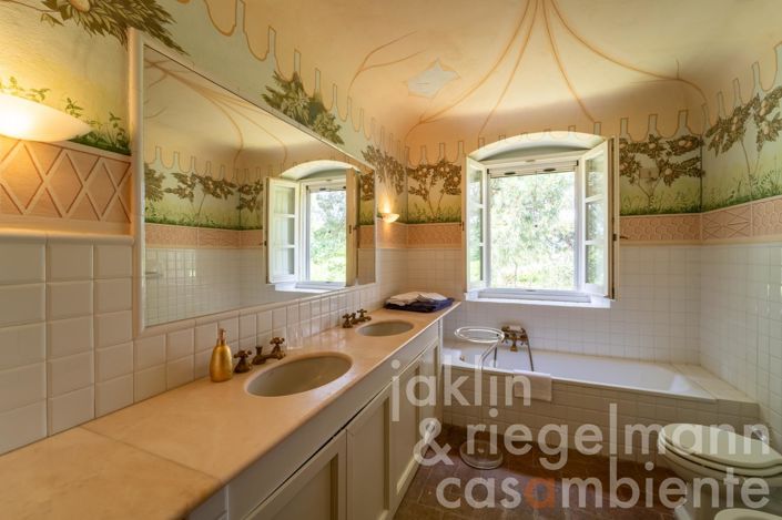 Image No.60-6 Bed Country House for sale