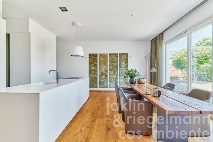 Image No.15-11 Bed Hotel for sale