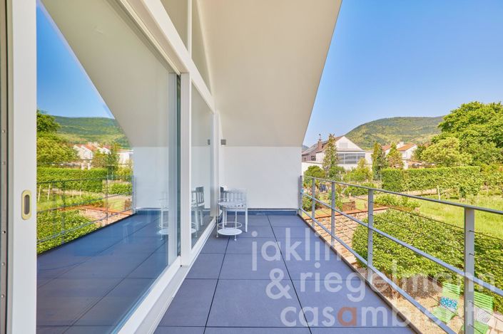 Image No.21-11 Bed Hotel for sale