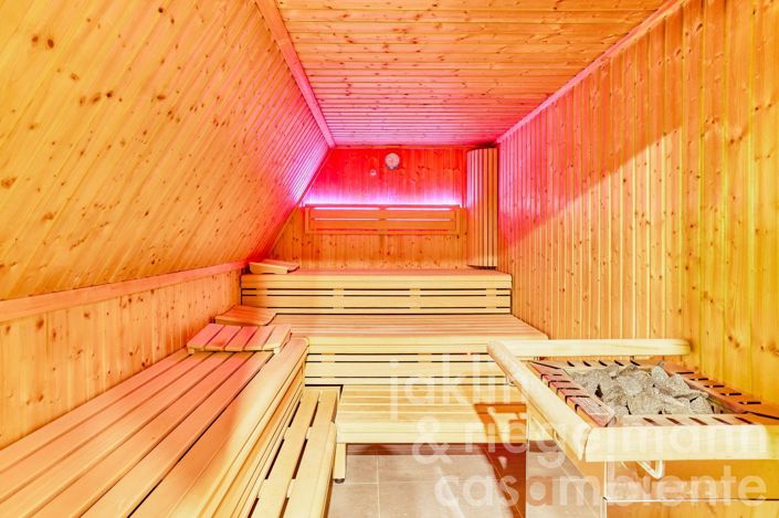 Image No.28-11 Bed Hotel for sale