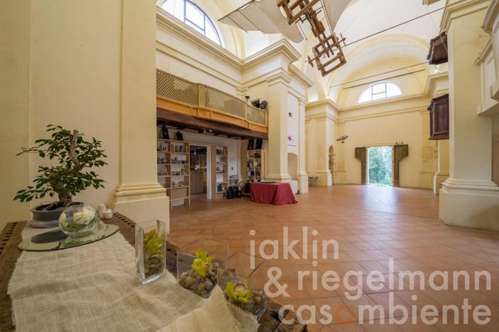 Image No.22-8 Bed House for sale