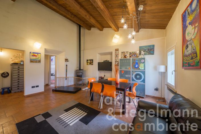 Image No.31-8 Bed House for sale