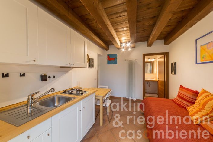 Image No.38-8 Bed House for sale