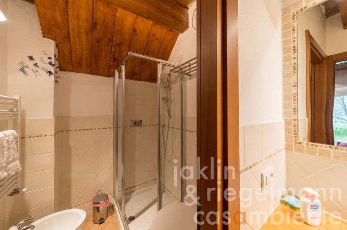 Image No.39-8 Bed House for sale