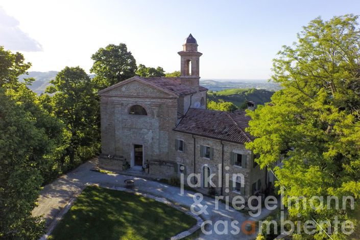 Image No.7-8 Bed House for sale