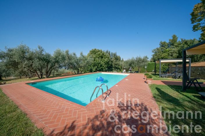 Image No.25-5 Bed Country House for sale