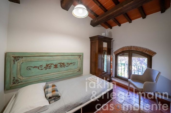 Image No.34-5 Bed Country House for sale