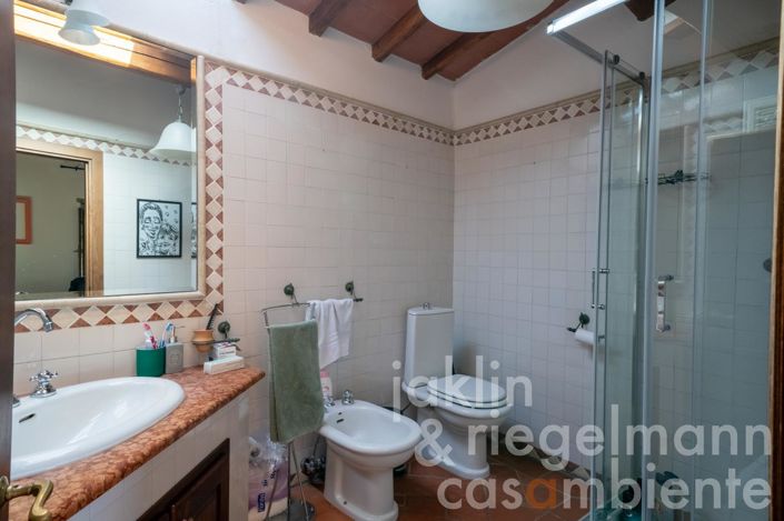 Image No.46-5 Bed Country House for sale