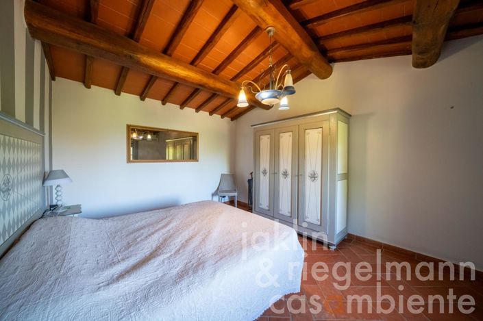 Image No.48-5 Bed Country House for sale