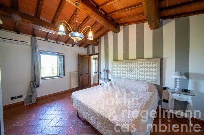 Image No.49-5 Bed Country House for sale
