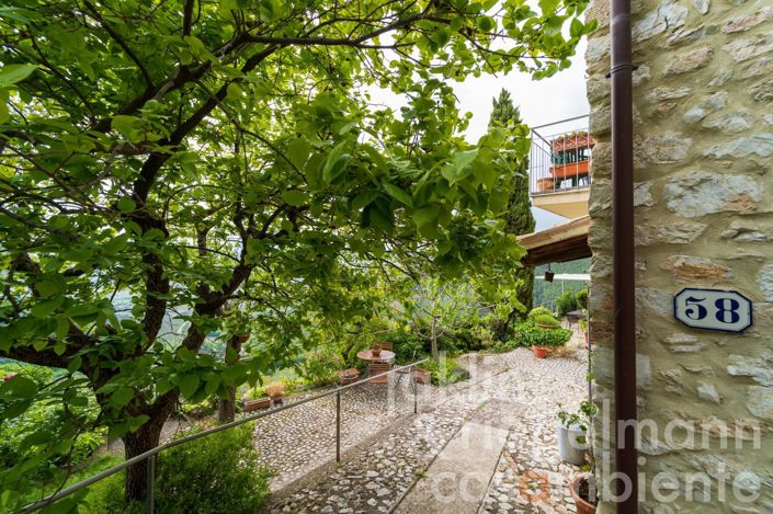 Image No.15-3 Bed Country House for sale