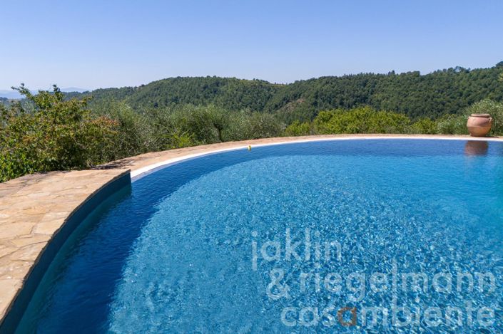 Image No.17-7 Bed Country House for sale