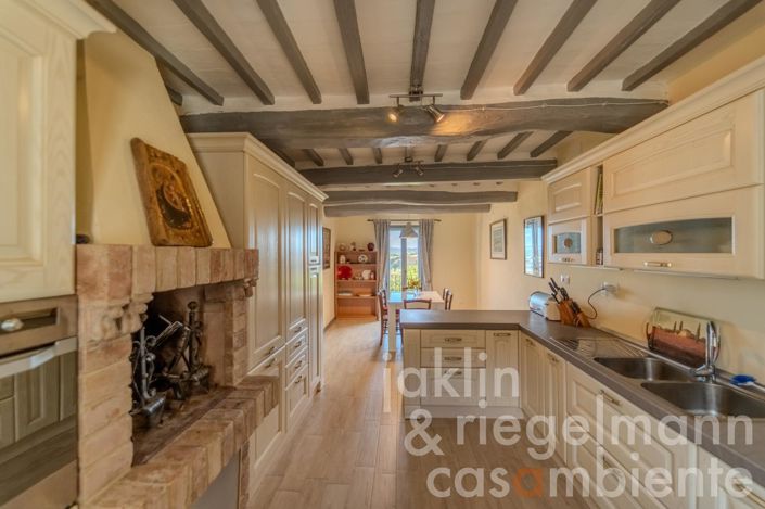 Image No.10-3 Bed Townhouse for sale