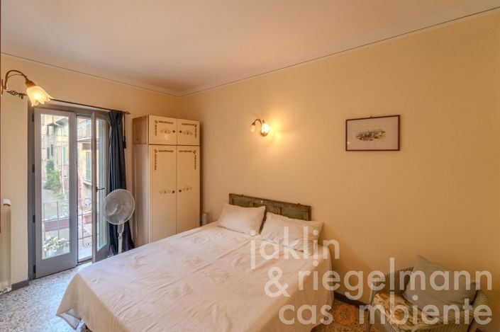 Image No.12-3 Bed Townhouse for sale