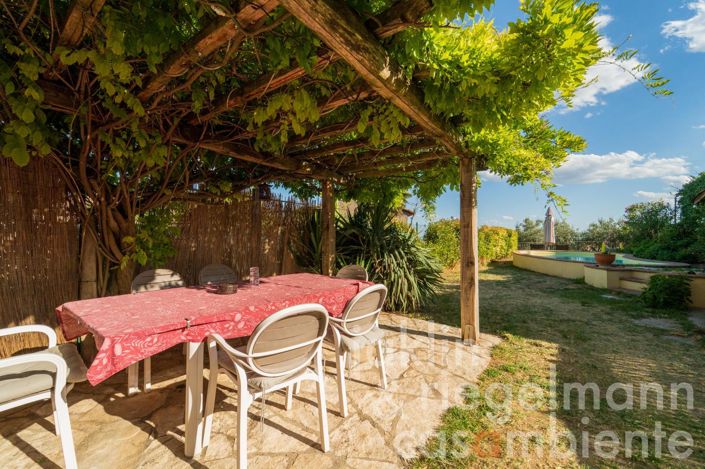 Image No.19-3 Bed Townhouse for sale