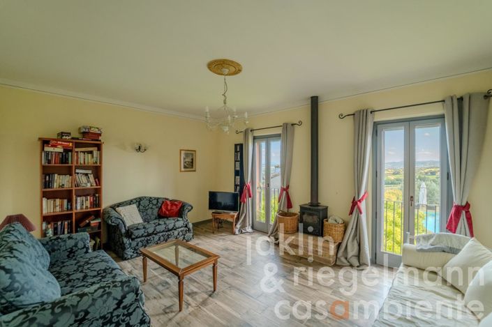 Image No.5-3 Bed Townhouse for sale