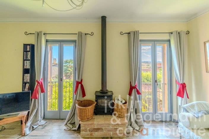 Image No.6-3 Bed Townhouse for sale