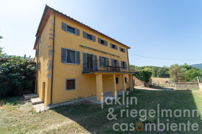 Image No.1-11 Bed Farmhouse for sale