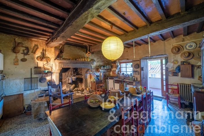 Image No.15-11 Bed Farmhouse for sale