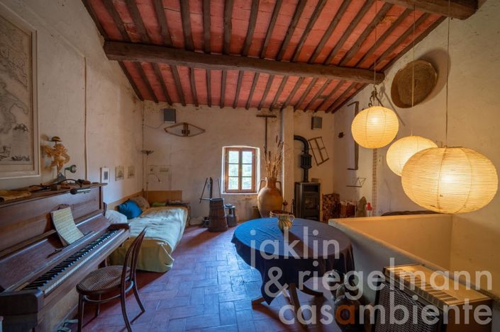 Image No.19-11 Bed Farmhouse for sale