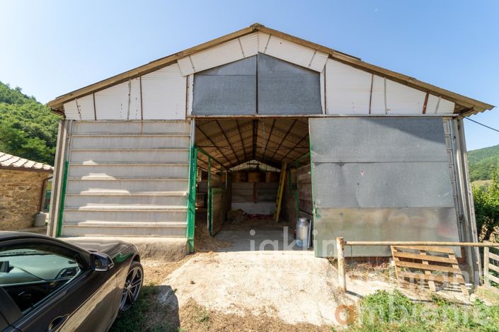 Image No.35-11 Bed Farmhouse for sale