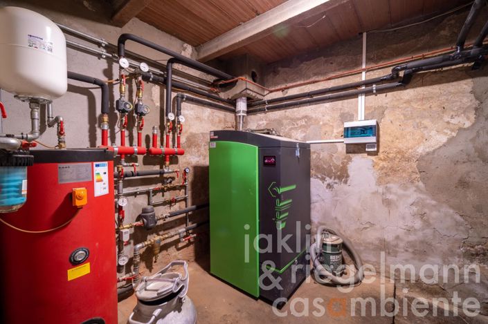 Image No.51-11 Bed Farmhouse for sale