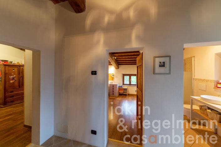 Image No.36-8 Bed Country House for sale