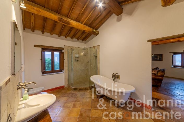 Image No.45-8 Bed Country House for sale