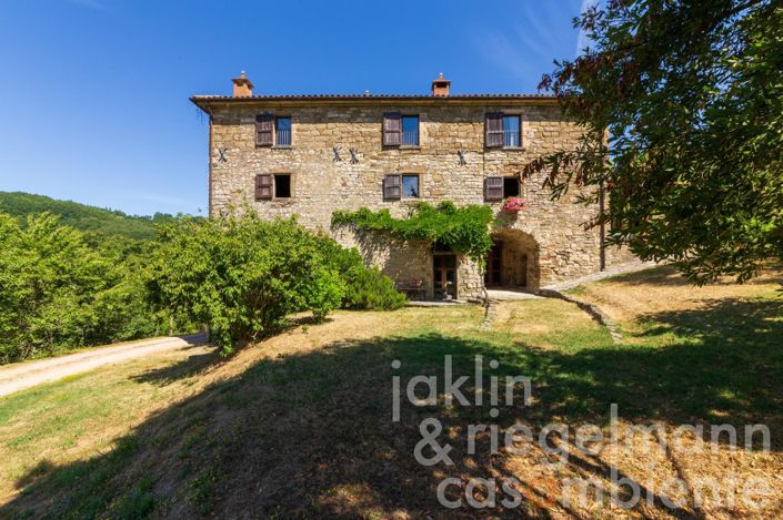 Image No.1-5 Bed Country House for sale
