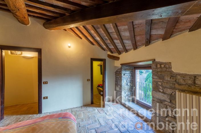 Image No.47-5 Bed Country House for sale