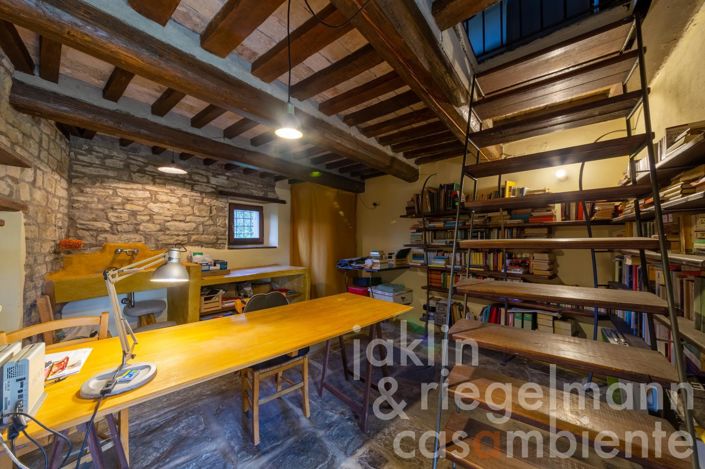 Image No.49-5 Bed Country House for sale