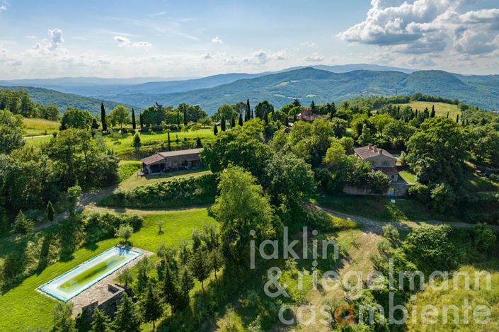 Image No.16-9 Bed Country House for sale