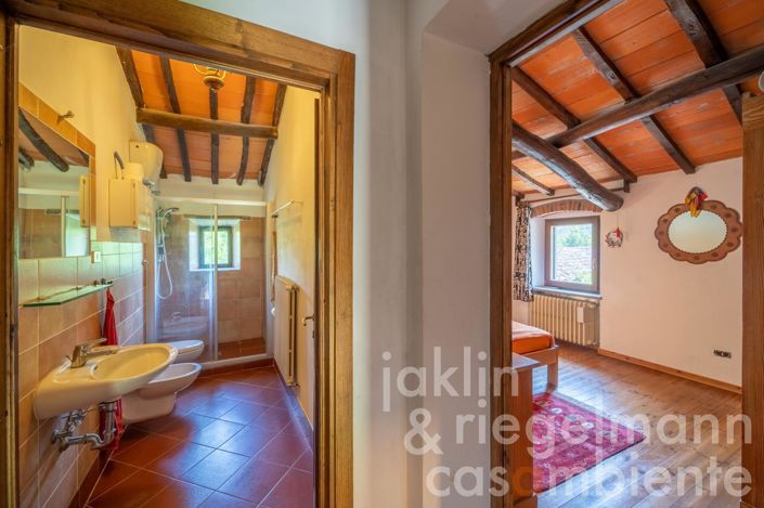 Image No.28-9 Bed Country House for sale