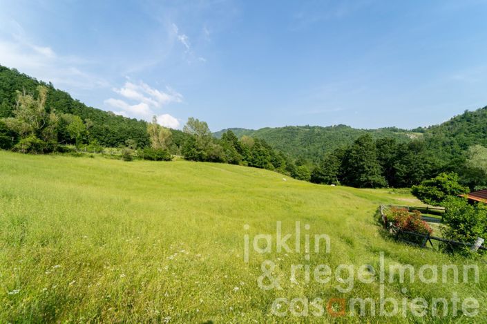 Image No.17-10 Bed Farmhouse for sale