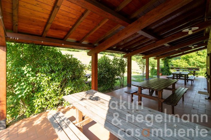 Image No.21-10 Bed Farmhouse for sale