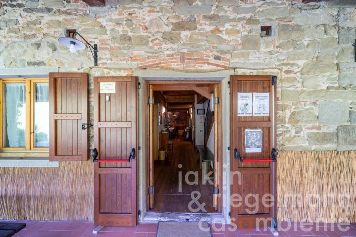 Image No.24-10 Bed Farmhouse for sale