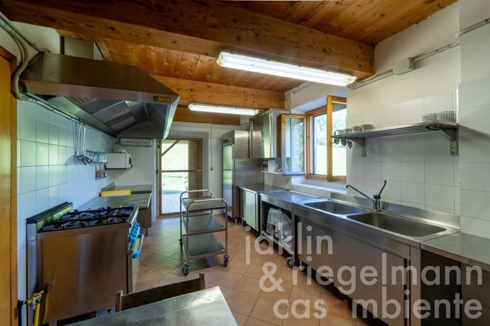 Image No.30-10 Bed Farmhouse for sale