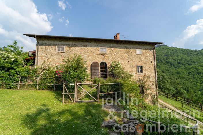 Image No.5-10 Bed Farmhouse for sale